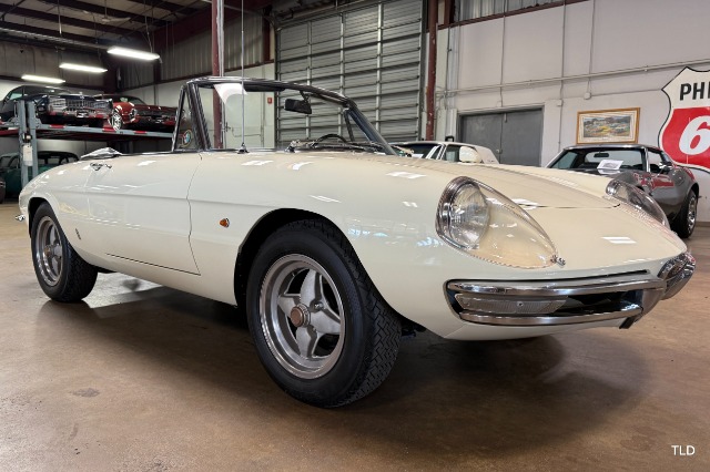 1967 Alfa Romeo Romeo Guiletta 1600 Spider Duetto 