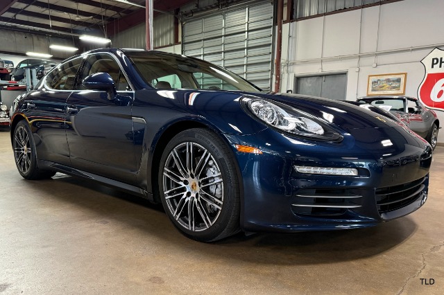 2015 Porsche Panamera 4S